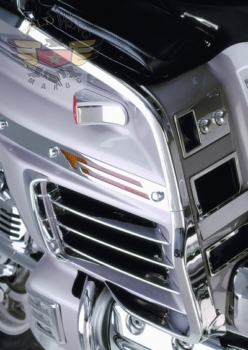 UPPER FAIRING EDGE TRIM